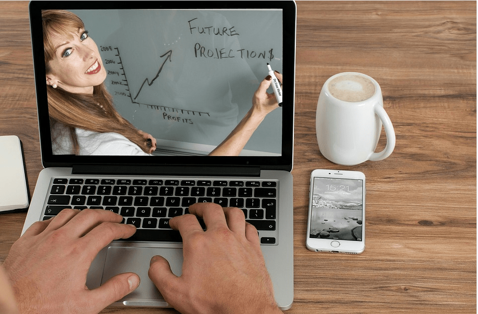 Ways to Effectively Communicate with your Virtual Team